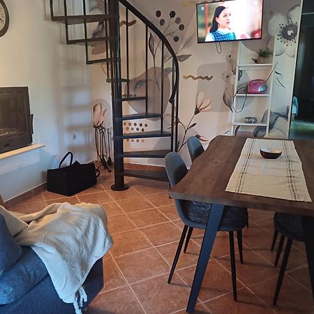 Holiday House Pulina 푸나트 외부 사진