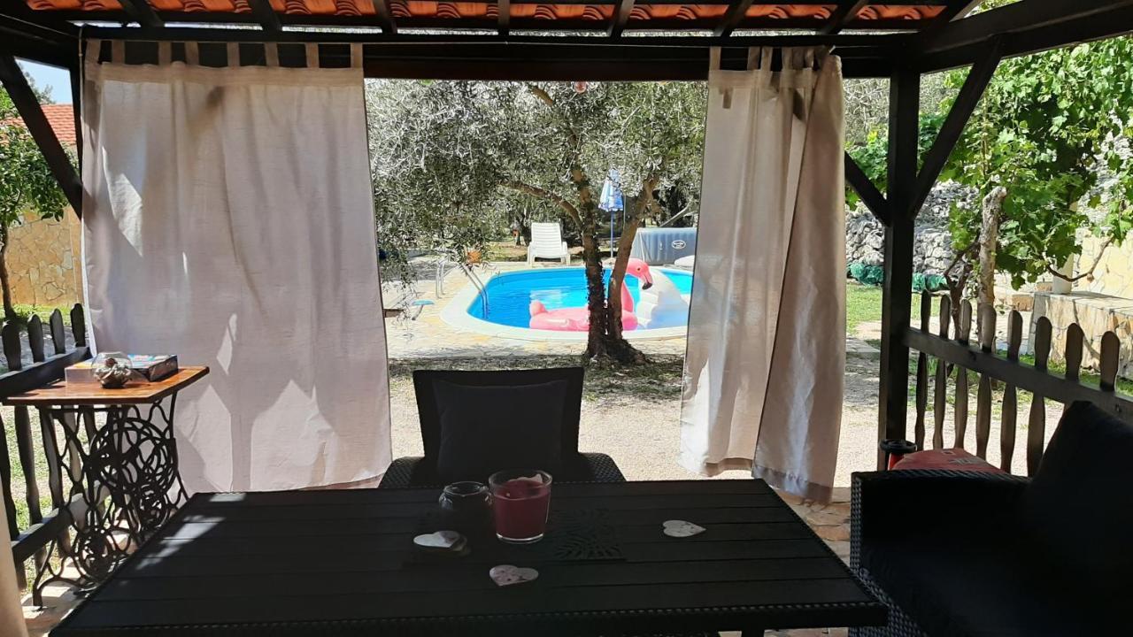 Holiday House Pulina 푸나트 외부 사진