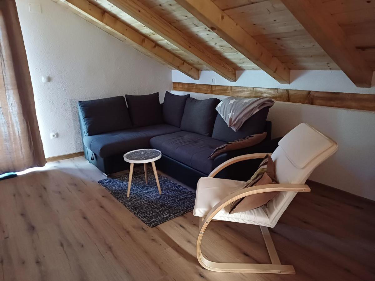 Holiday House Pulina 푸나트 외부 사진