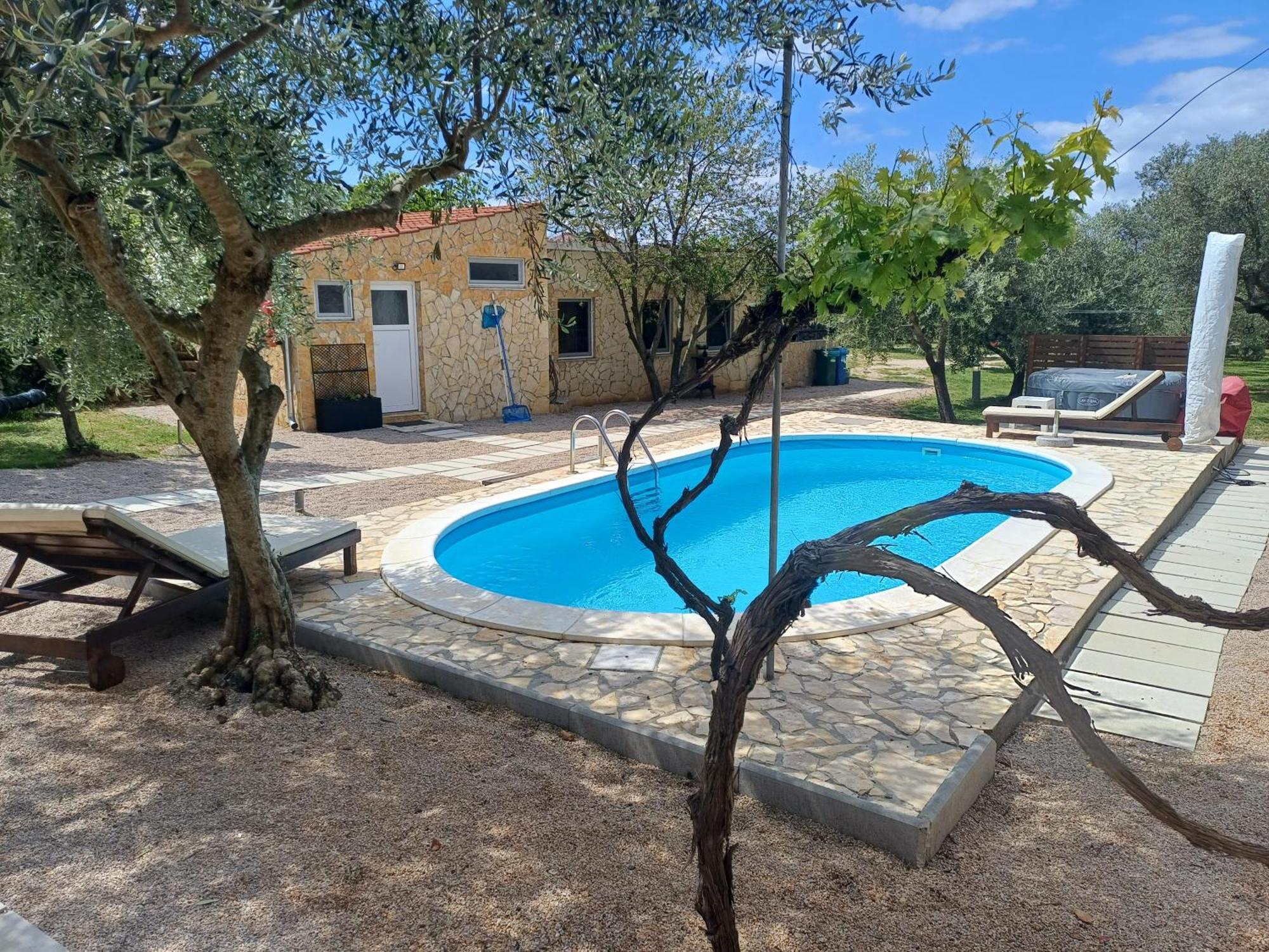 Holiday House Pulina 푸나트 외부 사진